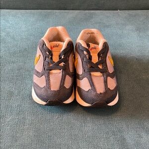 Nike Kids' Black and Yellow Sneakers